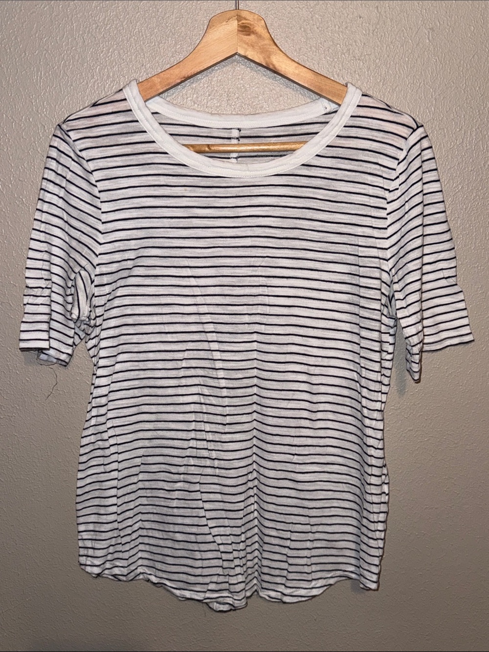 Banana Republic White & Black Striped Short Sleeve Tee